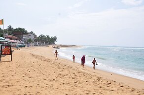 SURF UNA Beach Hotel