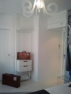 Villa Venice Movie