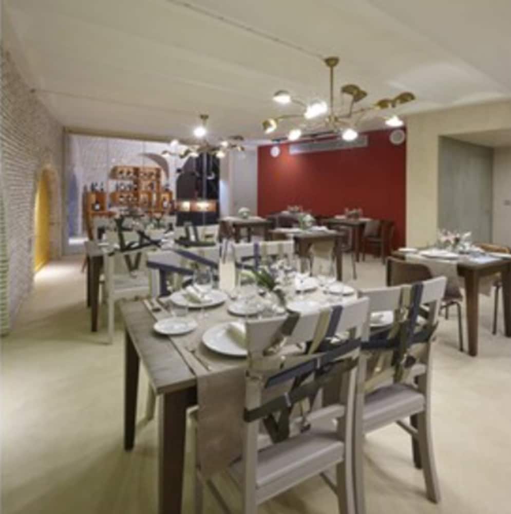 Hotel Restaurante Galeria Essentia