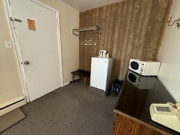 Holiday Motel