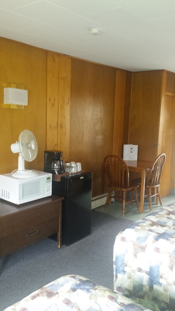 Lakeside Motel
