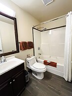 Northern Lights Inn & Suites