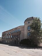 The Bridgeport Inn
