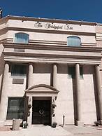 The Bridgeport Inn