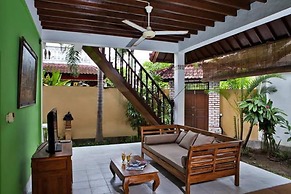 Yuli Bungalows