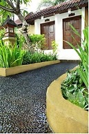 Yuli Bungalows