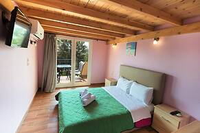 Argo Maisonettes & Suites