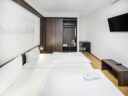 sevenDays Hotel BoardingHouse