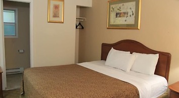 Niagara Inn & Suites