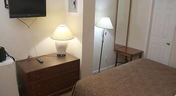 Niagara Inn & Suites