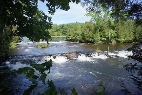 Myers Cave Resort