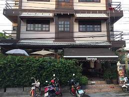 Teeraya Boutique Guesthouse - Hostel