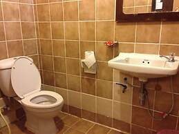 Teeraya Boutique Guesthouse - Hostel