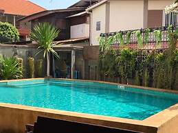 Teeraya Boutique Guesthouse - Hostel