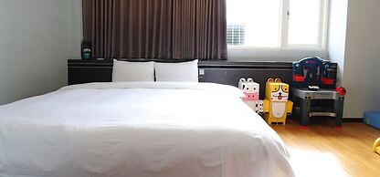 Military 75 Hotel