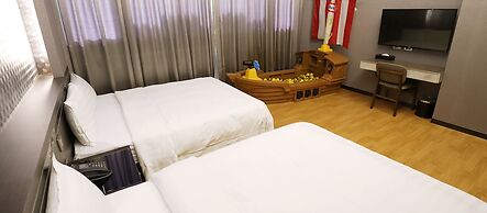 Military 75 Hotel