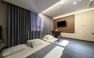 Grand Palace Hotel