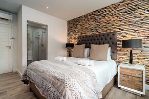107 Dorpstraat Boutique Hotel