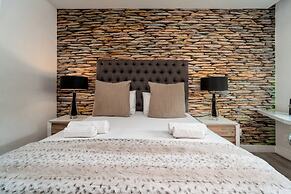 107 Dorpstraat Boutique Hotel