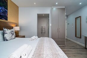 107 Dorpstraat Boutique Hotel