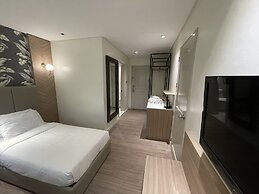 Luisita Central Park Hotel