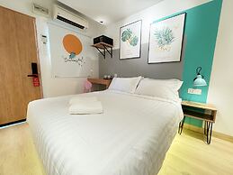 Apple 1 Hotel Gurney