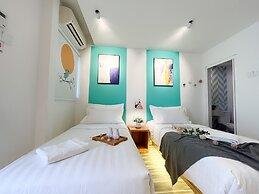Apple 1 Hotel Gurney