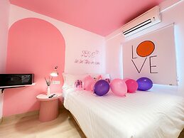 Apple 1 Hotel Gurney