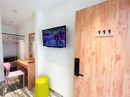 Apple 1 Hotel Gurney