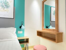 Apple 1 Hotel Gurney