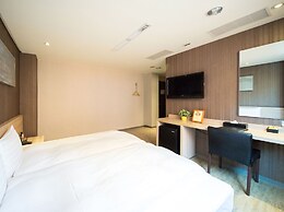 Smile 73 Hotel