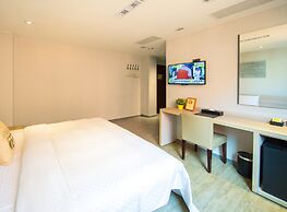 Smile 73 Hotel