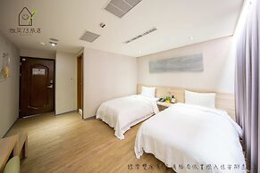 Smile 73 Hotel
