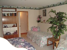 Pinewood Guesthouse