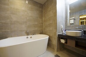 Hotel B