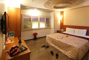 Laurel Business Hotel