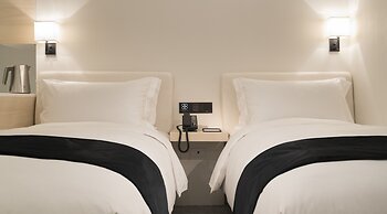 Swiio Hotel Daan