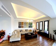 Aura Boutique Hotel