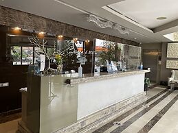 Queen's Hotel