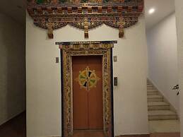 33 Soksoom Centre For Well-Being & Happinesss