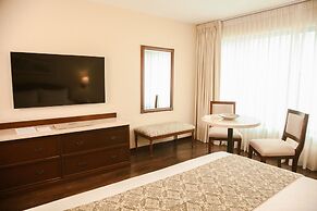 Los Tallanes Hotel & Suites