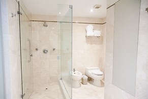 Los Tallanes Hotel & Suites