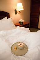Los Tallanes Hotel & Suites