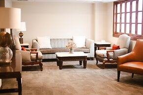 Los Tallanes Hotel & Suites