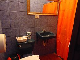 Hotel El Maltese – Lakefront