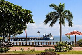 Hotel El Maltese – Lakefront