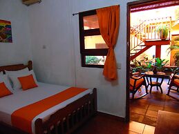 Hotel El Maltese – Lakefront