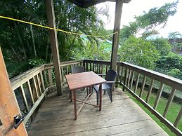 Mariposa Lodge