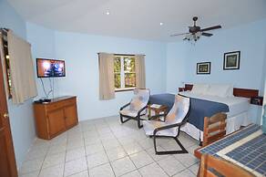 Mariposa Lodge