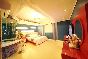 Ivy Hotel